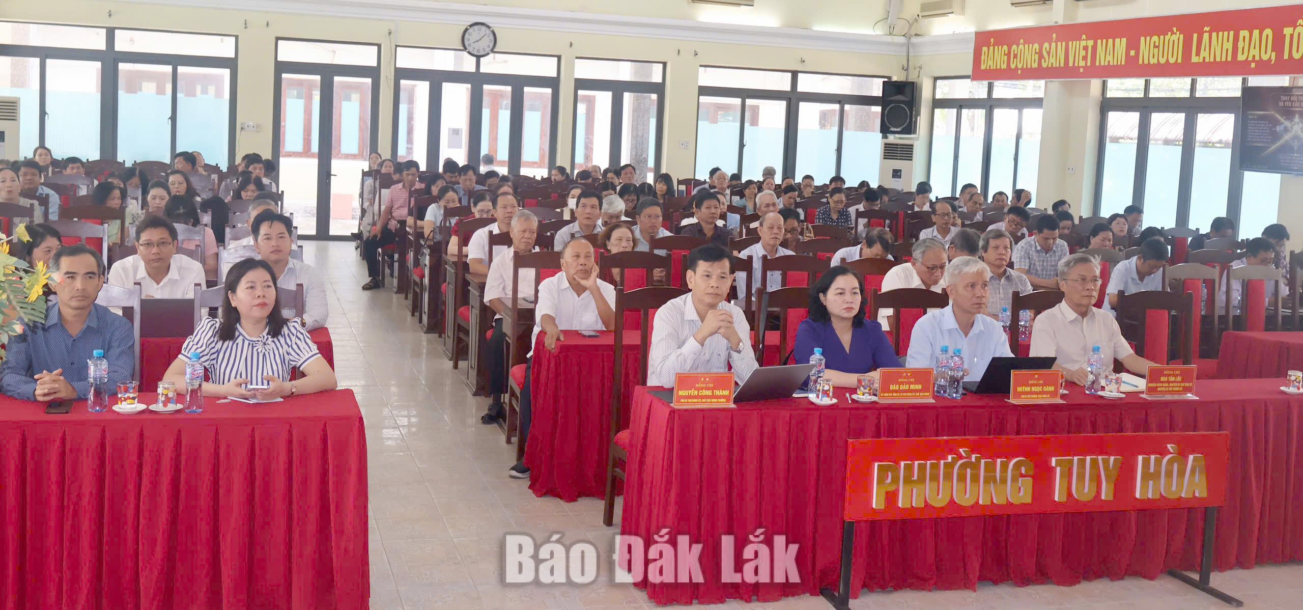 Các đại biểu dự hội nghị tại điểm cầu phường Tuy Hòa. Ảnh: Trang Diễm