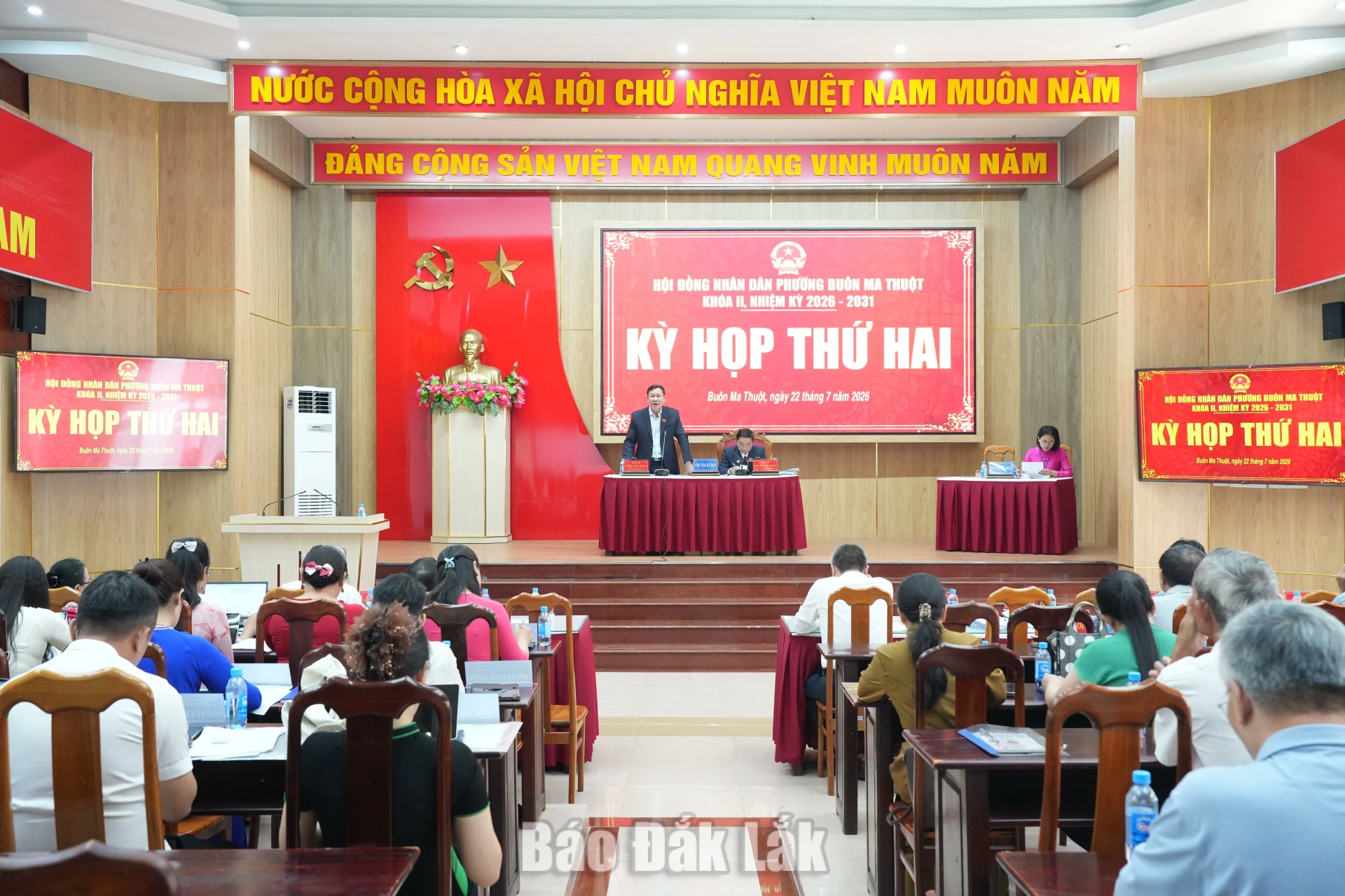 Quang cảnh kỳ họp.