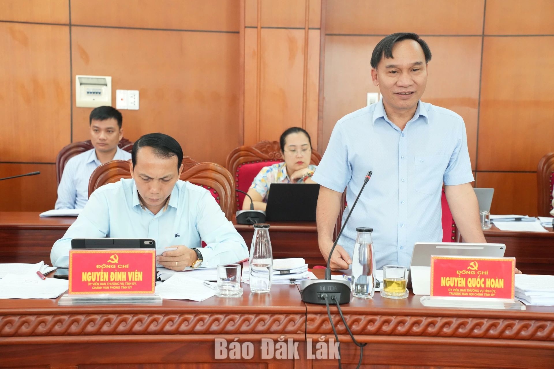 Đồng chí Nguyễn Quốc Hoàn, Ủy viên Ban Thường vụ Tỉnh ủy, Trưởng Ban Nội chính Tỉnh ủy phát biểu tại hội nghị.