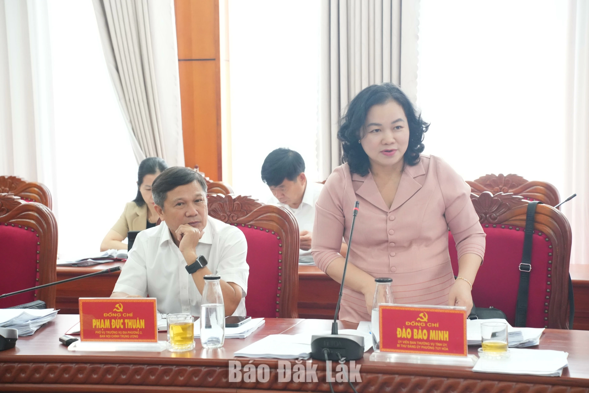 Đồng chí Đào Bảo Minh, Ủy viên Ban Thường vụ Tỉnh ủy, Bí thư Đảng ủy, Chủ tịch HĐND phường Tuy Hòa phát biểu tại hội nghị.