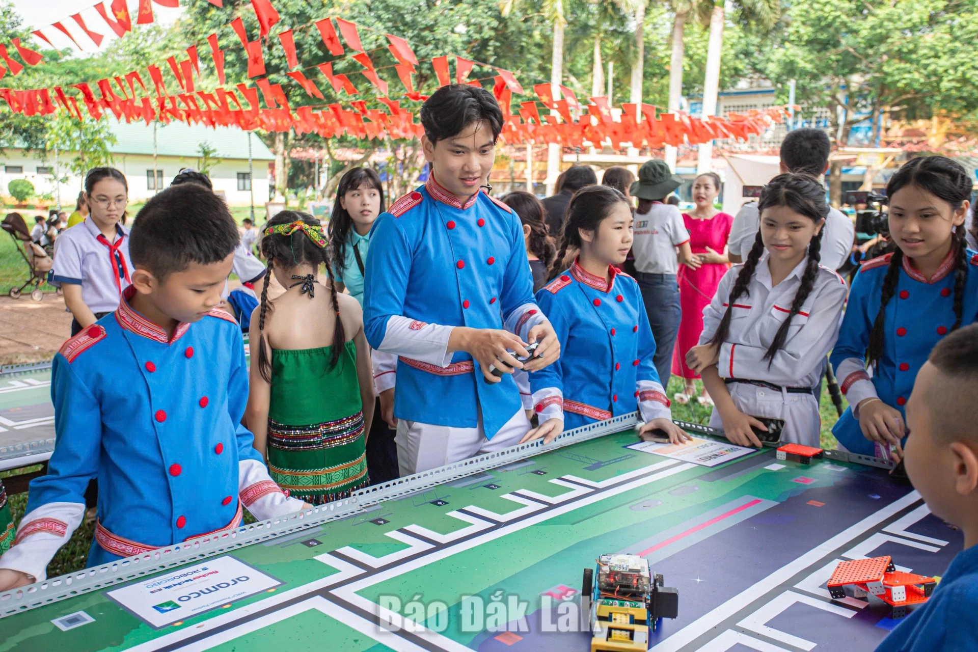 Mùa hè sôi động với nhiều hoạt động năng khiếu, thể thao và rèn luyện kỹ năng sống diễn ra tại Trung tâm Hoạt động Thanh thiếu nhi tỉnh. Ảnh: CTV