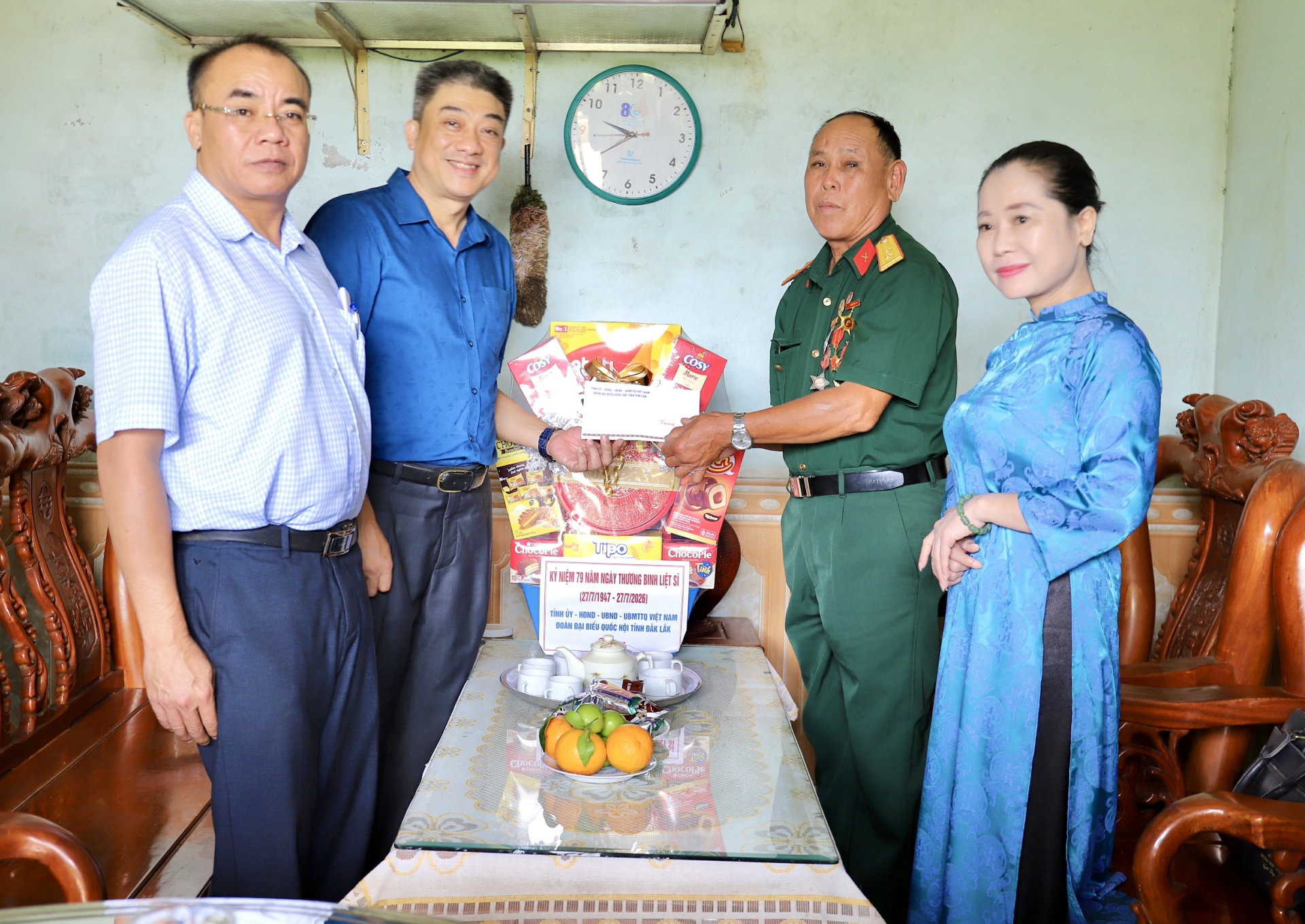 Đồng chia Từ Thái Giang thăm, động viên…