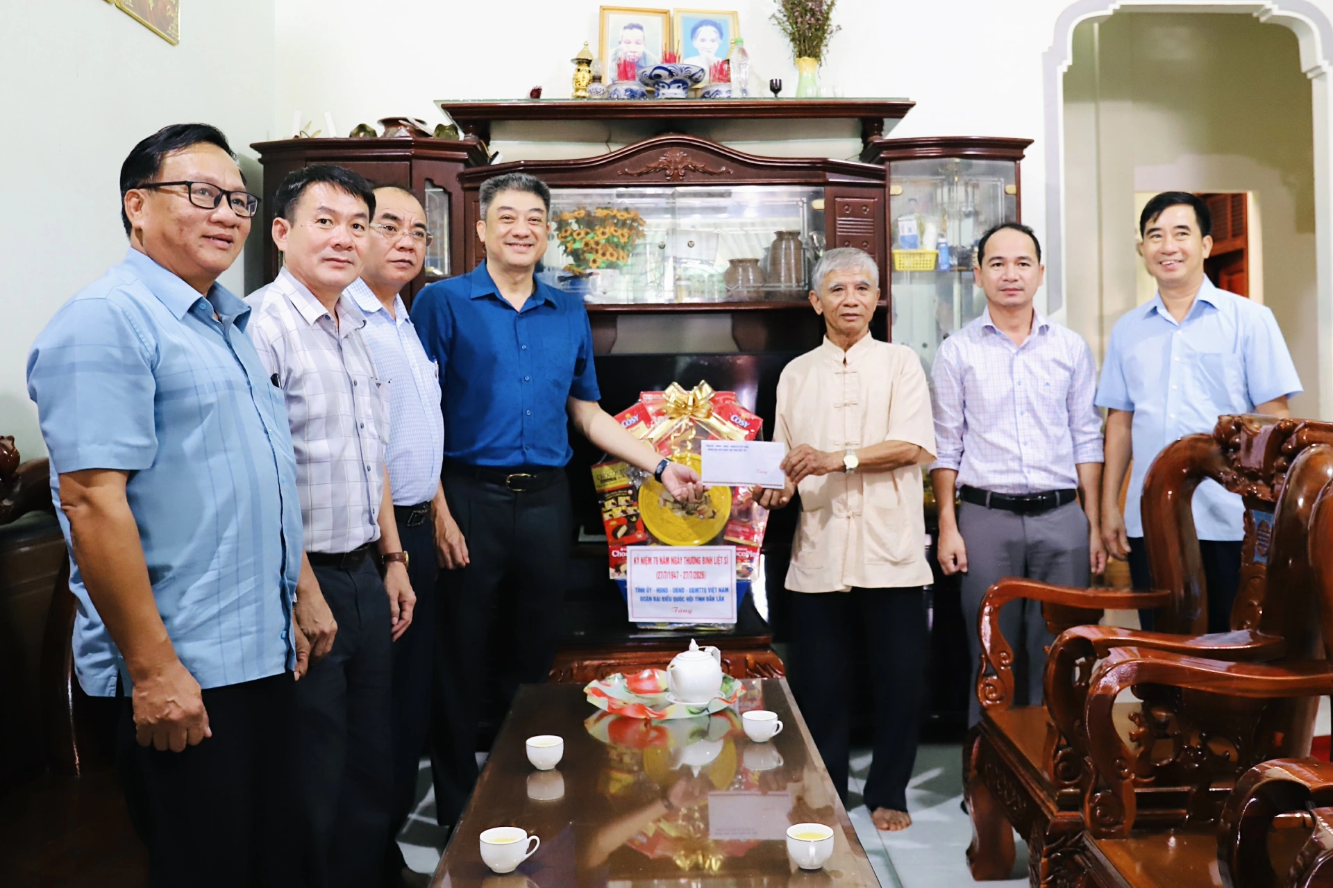 Đoàn công tác thăm hỏi, động viên thương binh …