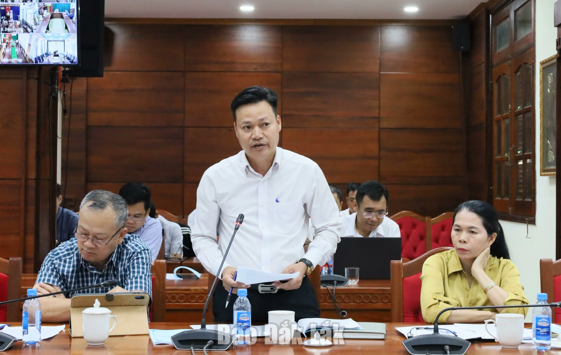 Lãnh đạo xã Ea Wer phát biểu ý kiến.