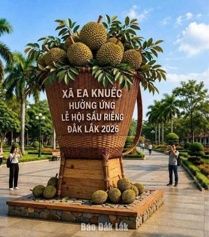 Biểu tượng check-in tạo điểm nhấn tại khu trung tâm xã để thu hút du khách.