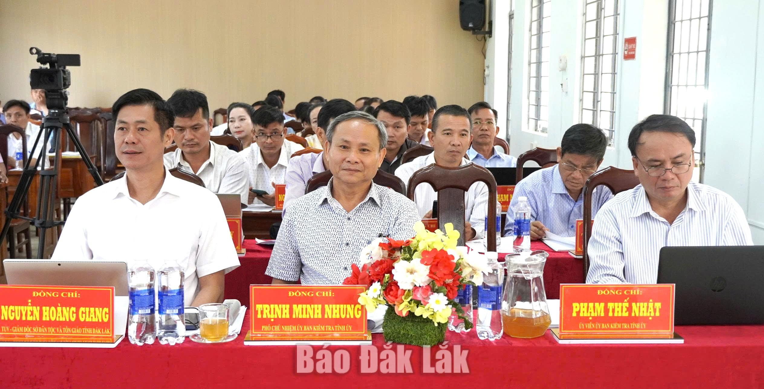 Các đại biểu tham dự hội nghị.