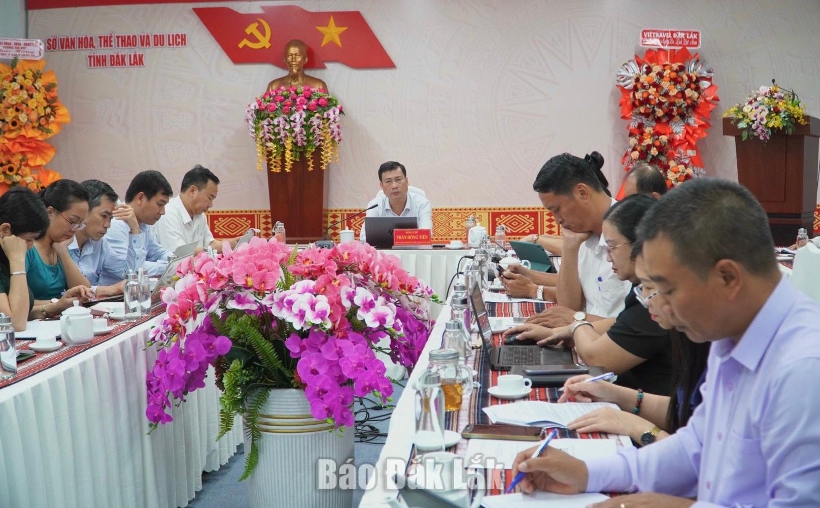 Các đải biểu tham dự hội nghị tại điểm cầu Đắk Lắk.