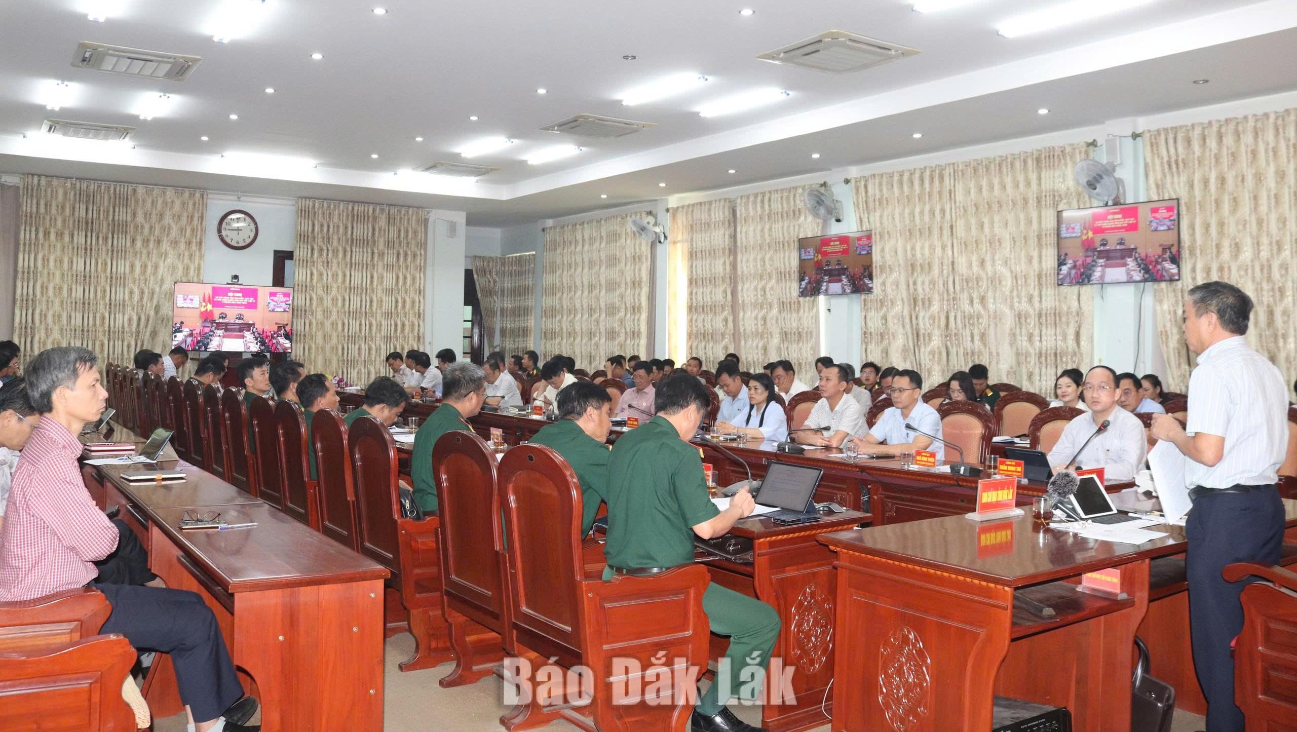 Hội nghị được kết nối trực tuyến đến các điểm cầu trong Quân khu 5.