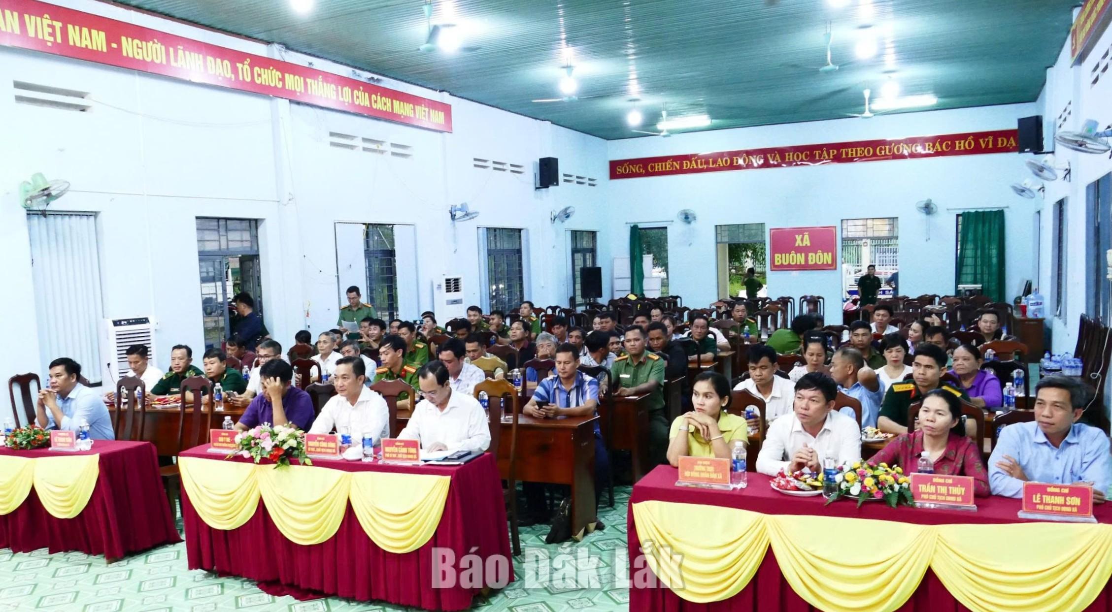Các đại biểu tham dự ngày hội.