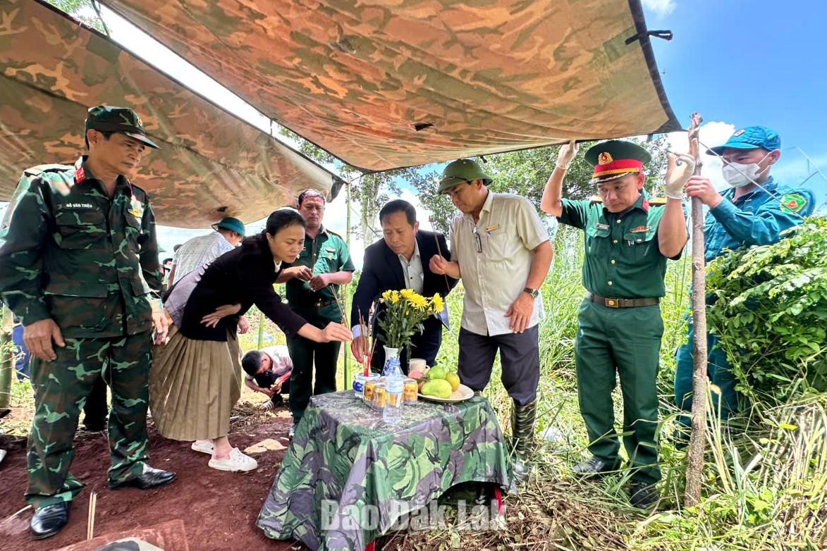 Các lực lượng thực hiện việc 