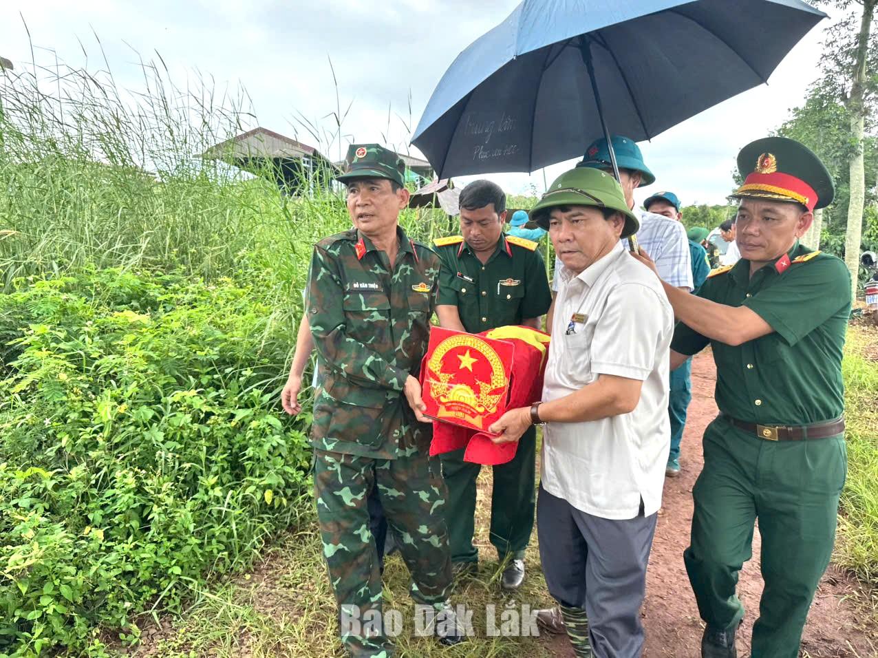 Hài cốt liệt sĩ được đưa