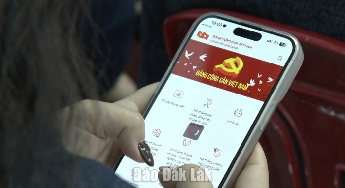  Số hóa trong sinh hoạt chi bộ