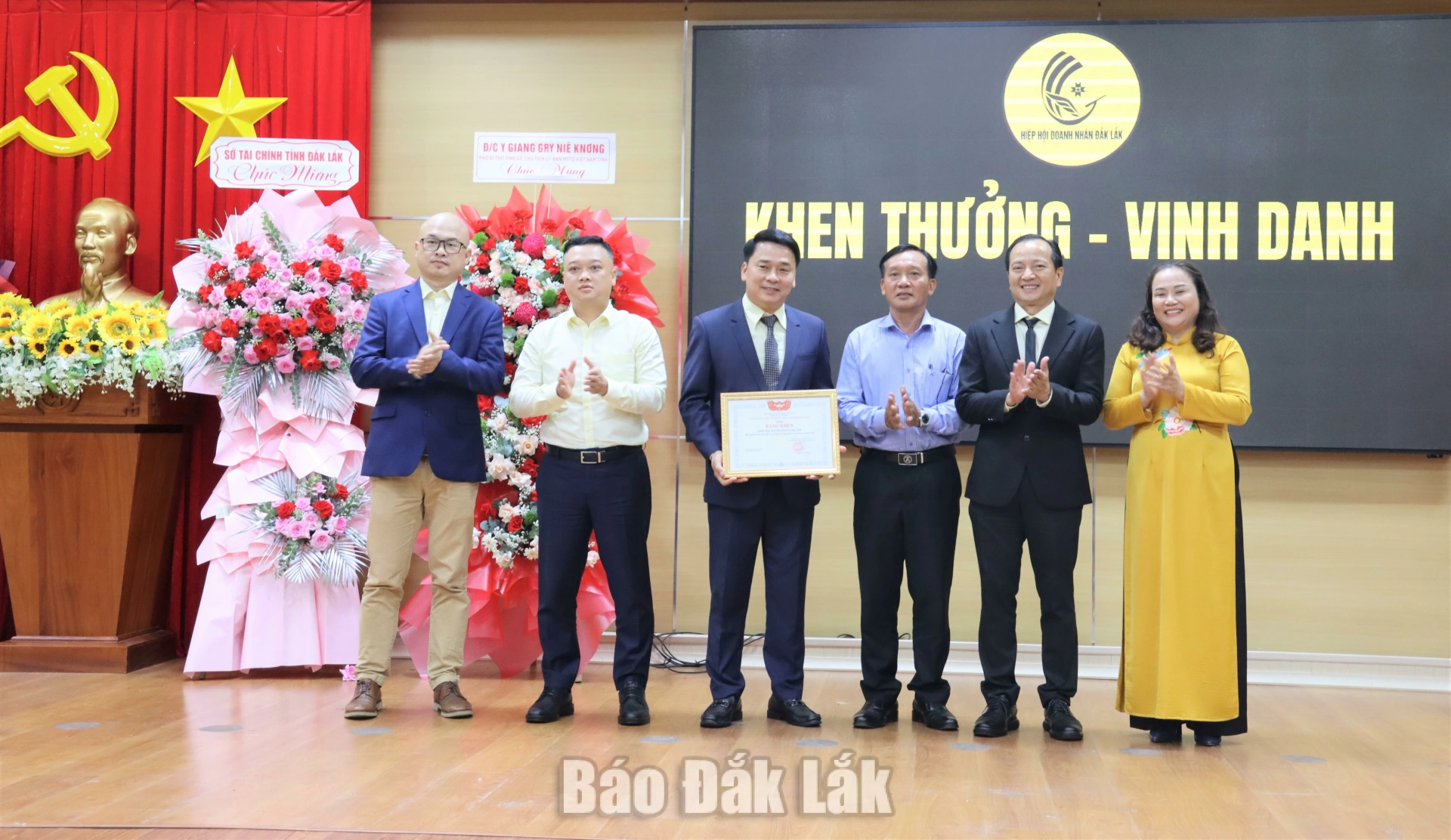 Ủy ban