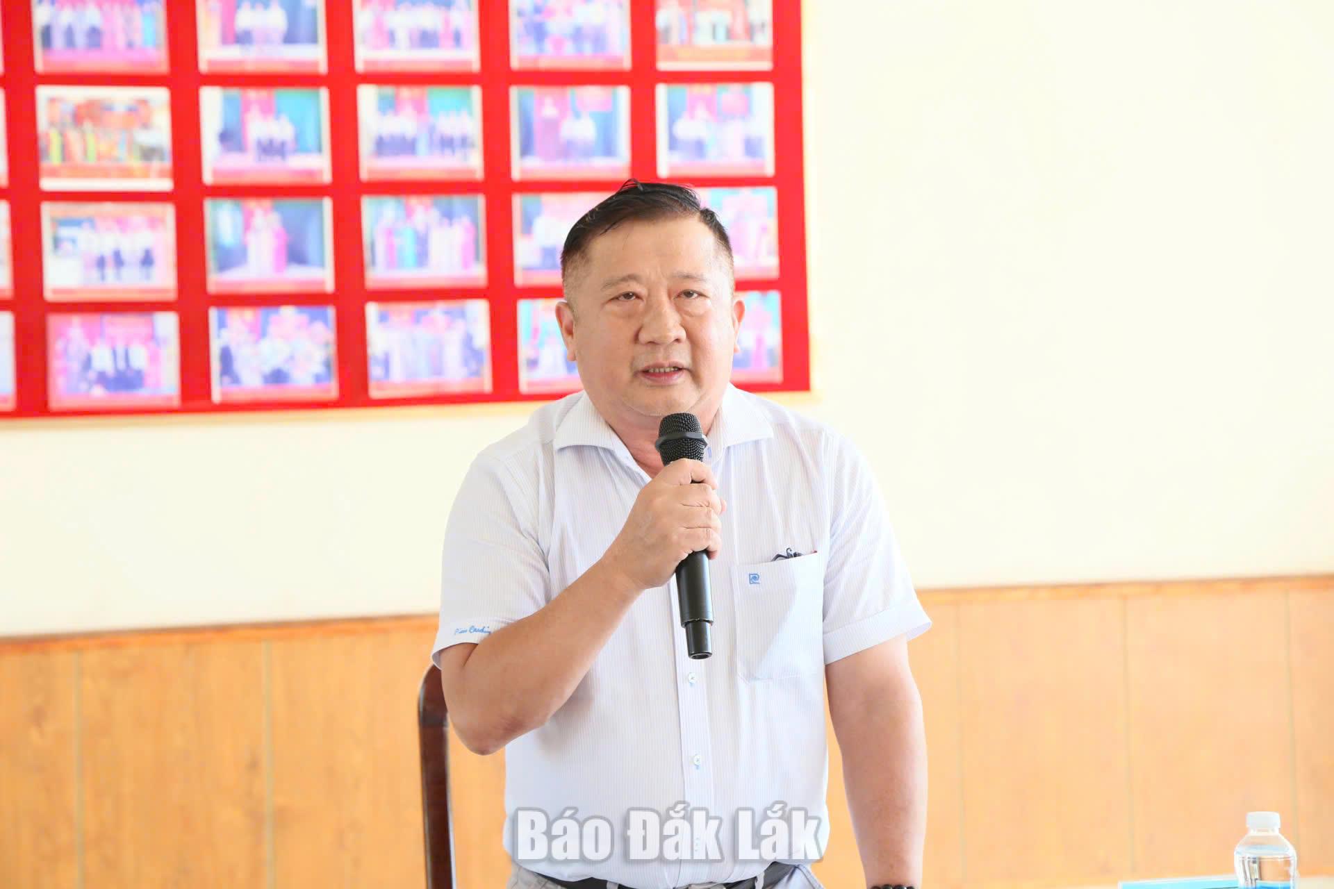 Phó Giám đốc Sở Y tế Phạm Minh Hữu phát biểu tại buổi làm việc.