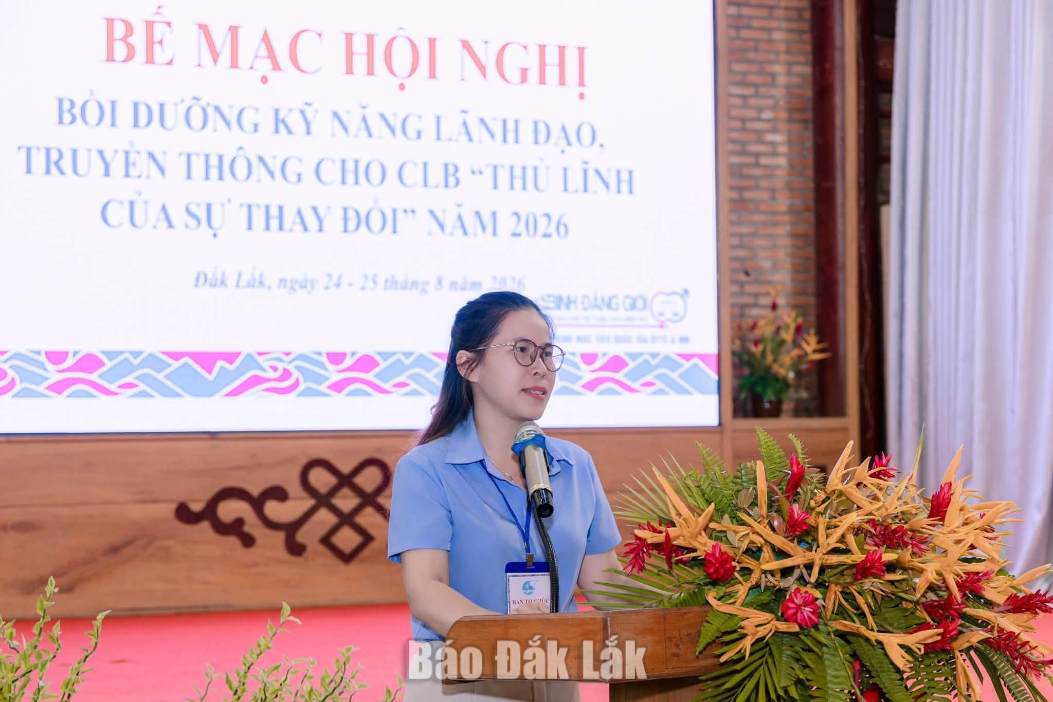 Phó Chủ tịch Hội LHPN tỉnh Võ Thị Ngọc phát biểu bế mạc.