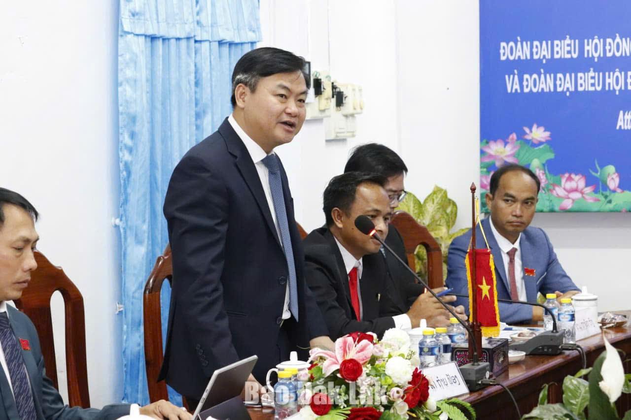 Phó Chủ tịch HĐND tỉnh Đỗ Thái Phong phát biểu tại buổi hội đàm với HĐND tỉnh Attapeu, nước Cộng hòa Dân chủ Nhân dân Lào. Ảnh: HĐND tỉnh cung cấp