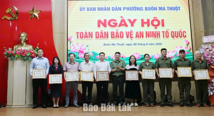 Phường Buôn Ma Thuột biểu dương 7 tập thể, 22 cá nhân trong phong trào bảo vệ an ninh Tổ quốc