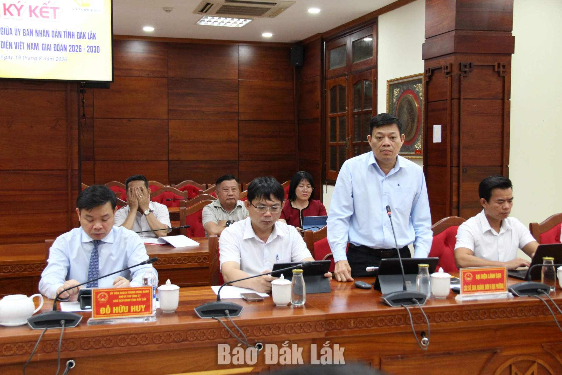 Đại diện Sở Khoa học và Công nghệ thông qua nội dung thỏa thuận hợp tác giữa UBND tỉnh và Tổng Công ty Bưu Điện Việt Nam giai đoạn 2026 - 2030.