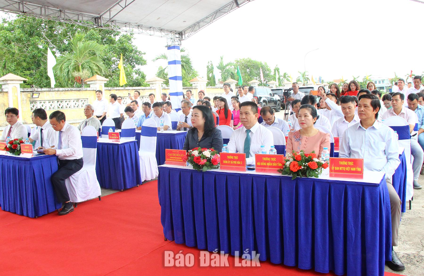 Các đại biểu tham dự lễ khởi công.