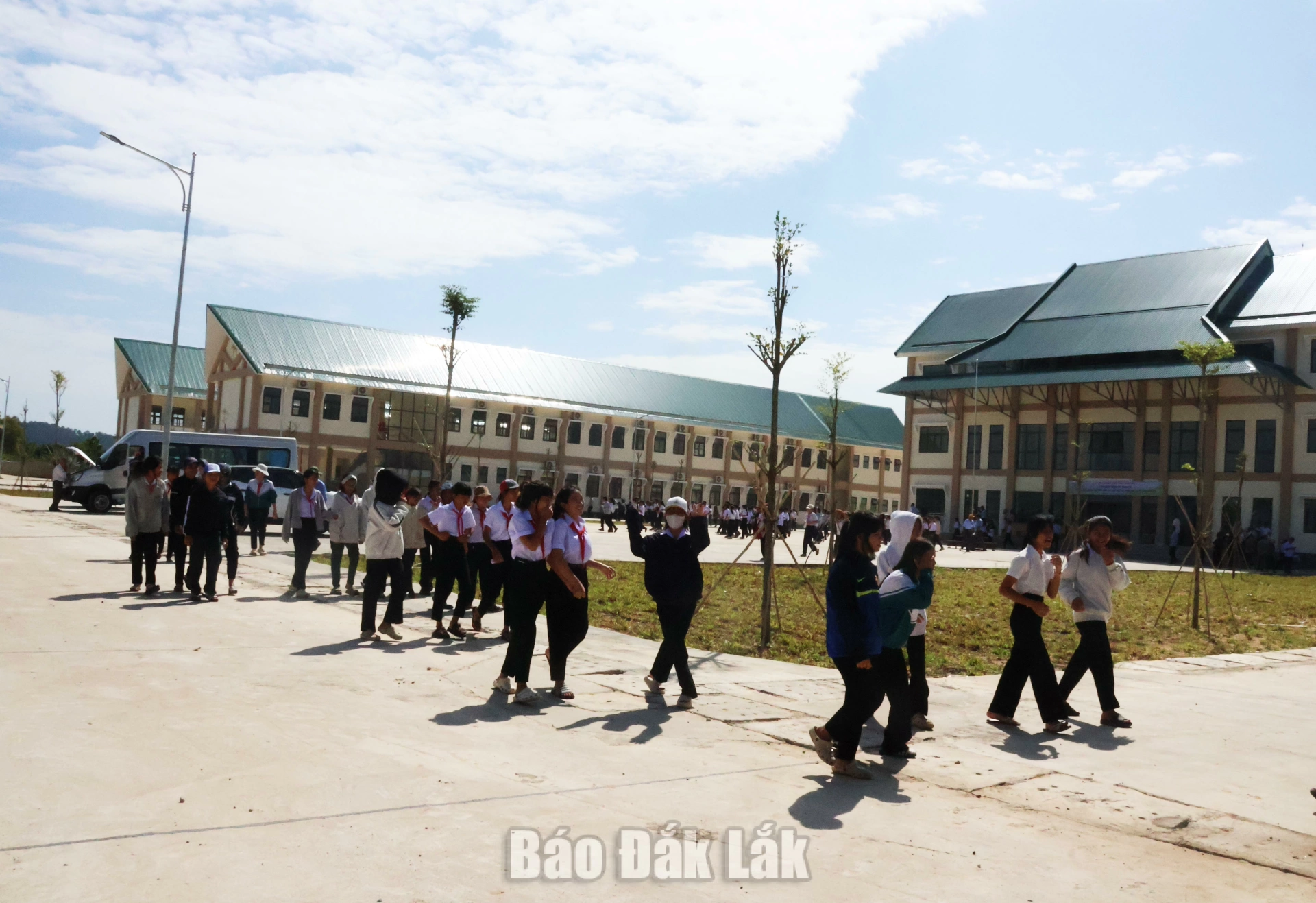 Trường PTNT Tiểu học và THCS Buôn Đôn (xã Buôn Đôn), 