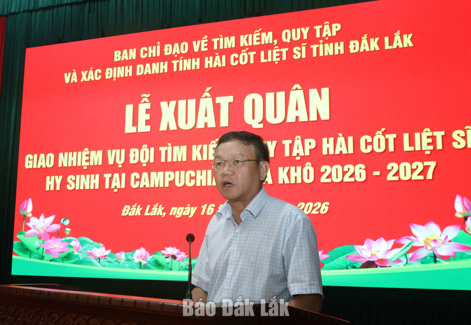 Phó Chủ tịch UBND tỉnh Đào Mỹ phát biểu giao nhiệm vụ cho Đội K51.