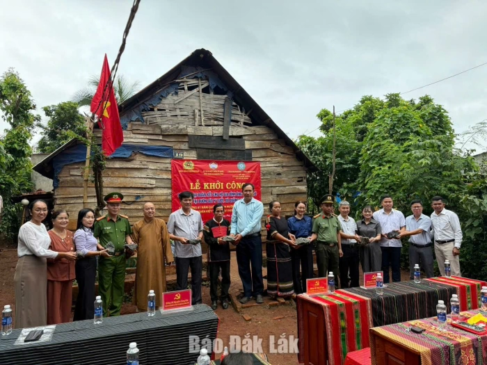 Khởi công xây nhà Đại đoàn kết tại xã Quảng Phú