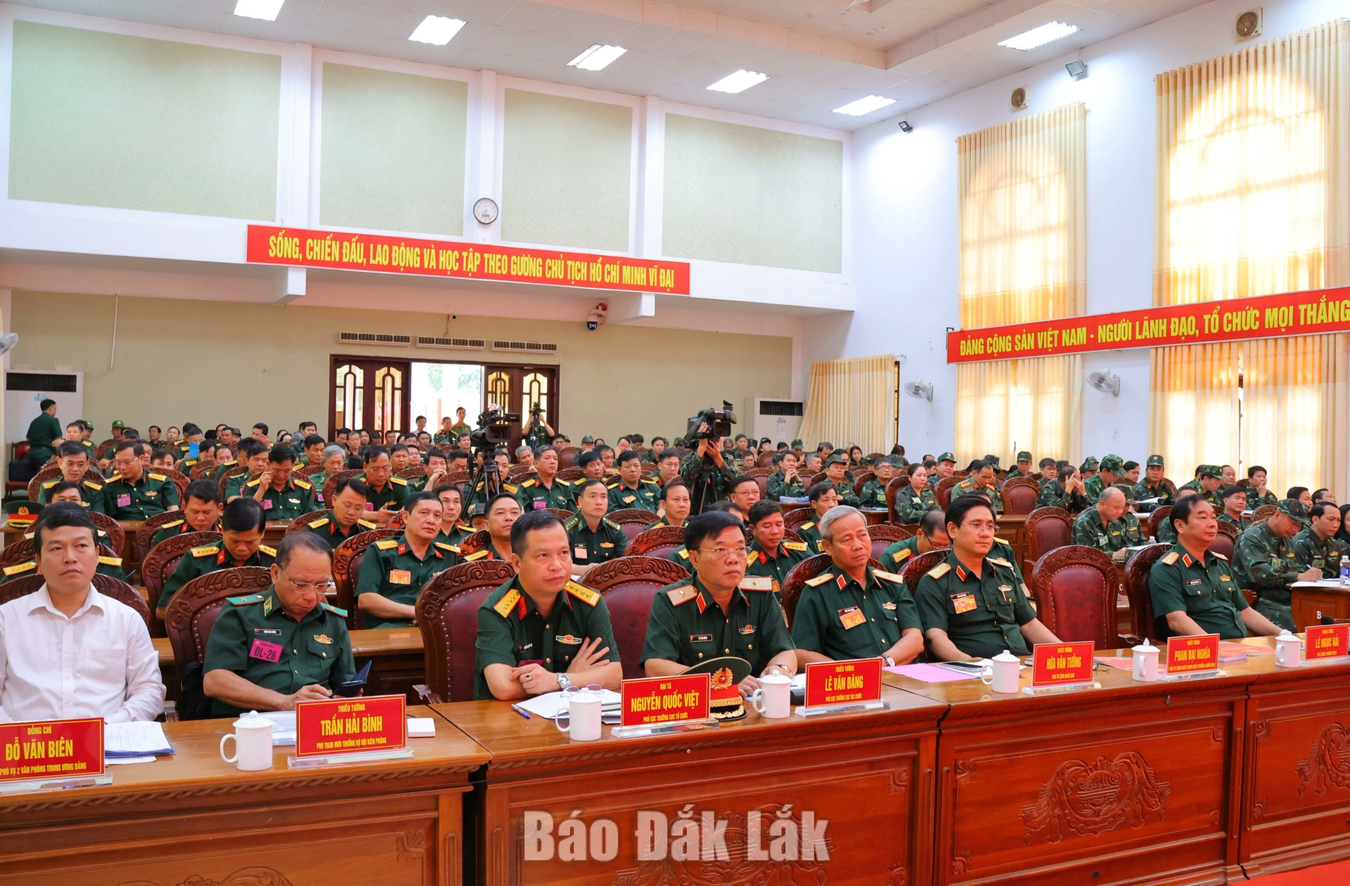Các đại biểu tham dự khai mạc diễn tập.