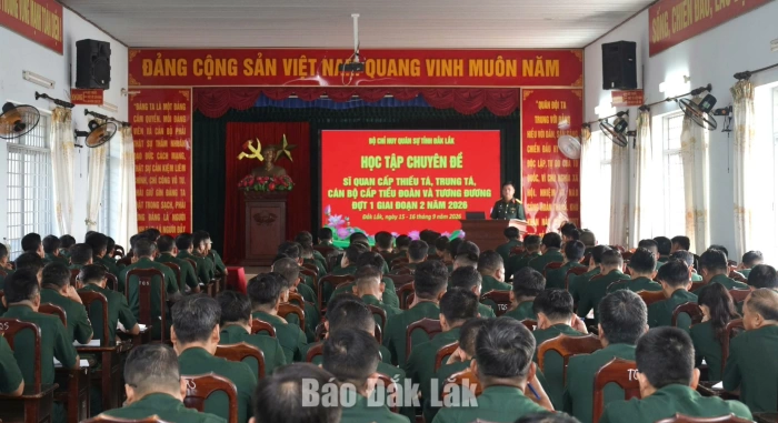 Bộ Chỉ huy Quân sự tỉnh tổ chức học tập chuyên đề cho sĩ quan cấp tá