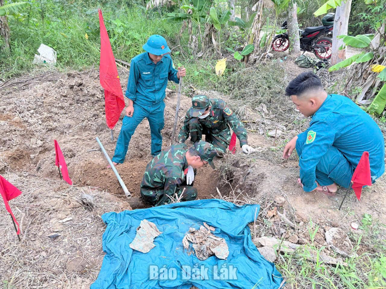 Nhiều di vật được tìm thấy trong quá trình quy tập mộ liệt sĩ.