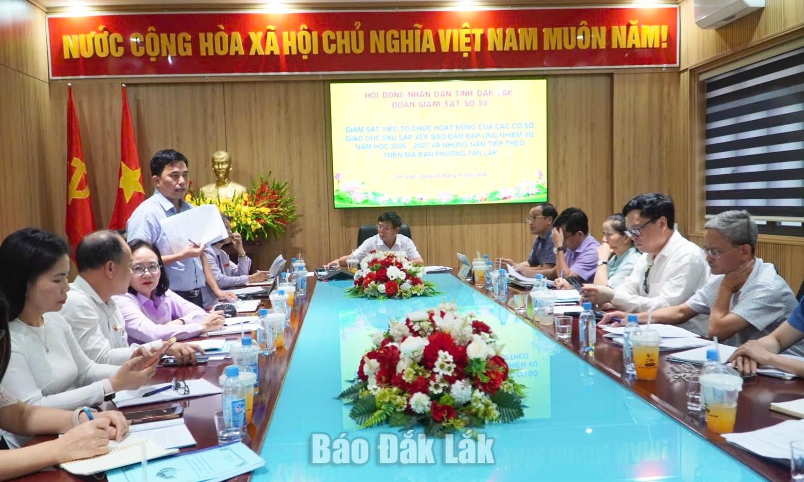 Đoàn giám sát HĐND tỉnh làm việc với UBND phường Tân Lập.