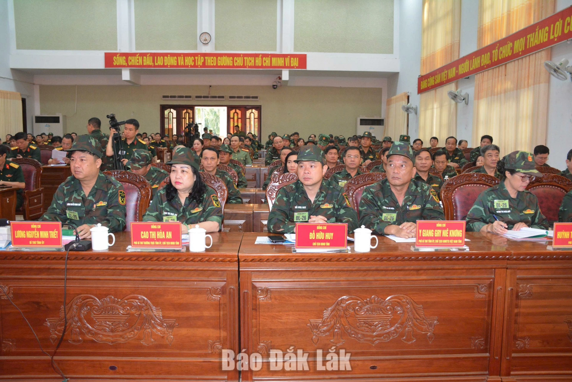 Các đại biểu tham dự khai mạc diễn tập.