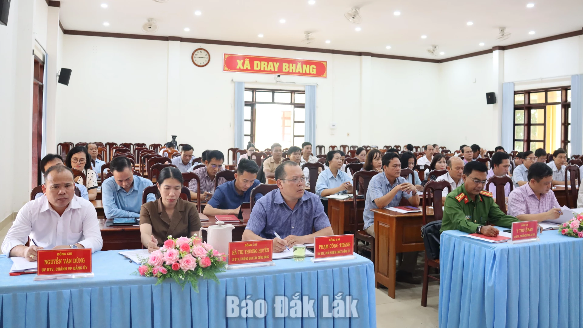 Đại biểu tham dự tại hội nghị.
