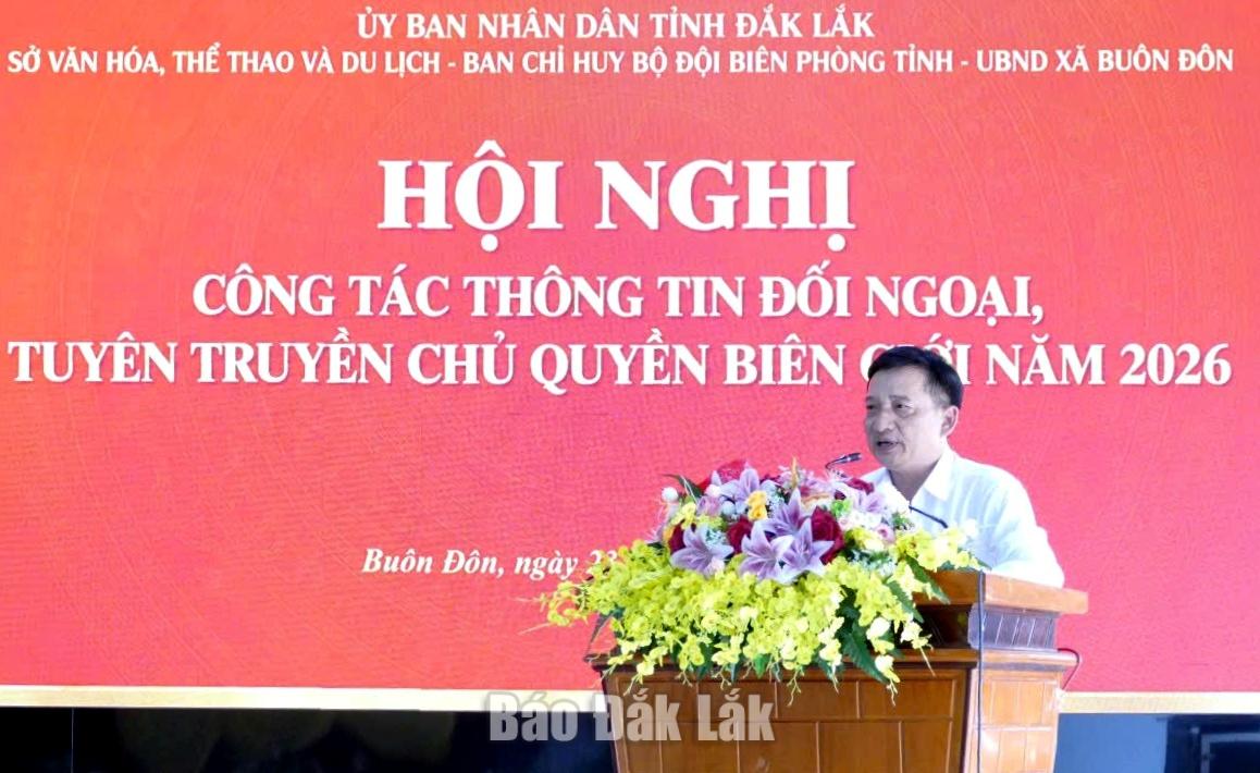 Phó Giám đốc Sở Văn hóa, Thể thao và Du lịch Nguyễn Quốc Hiệp phát biểu tại hội nghị.