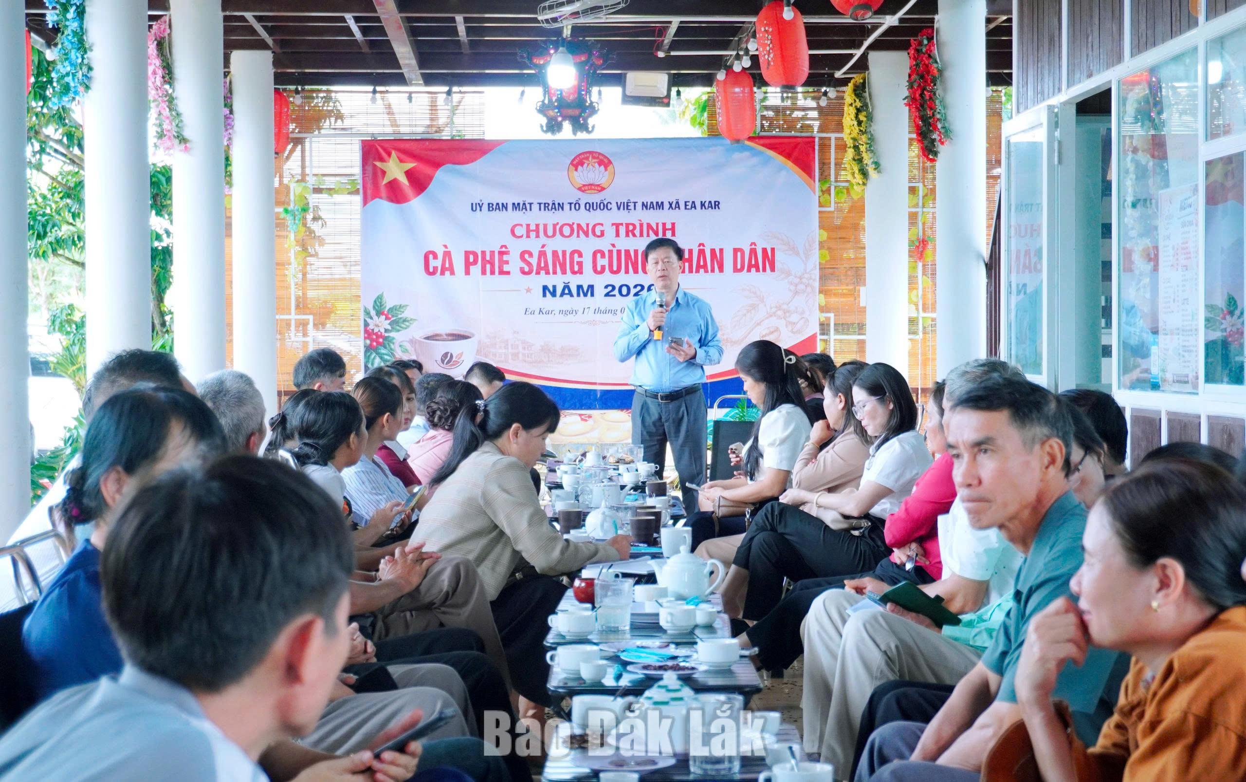 Bí thư Đảng ủy, Chủ tịch HĐND xã Trần Quang Trung phát biểu tại chương trình “Cà phê sáng cùng nhân dân” năm 2026.