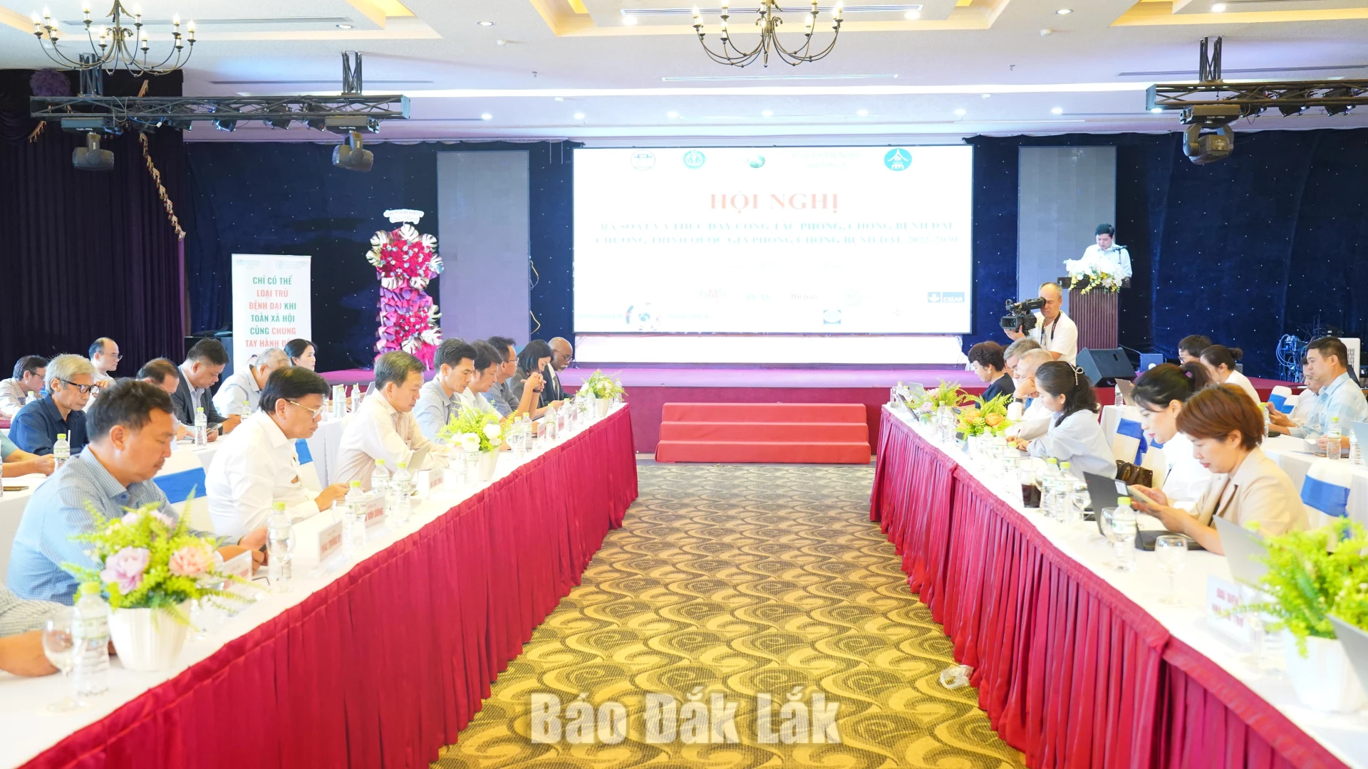 Đại biểu tham dự tại hội nghị.