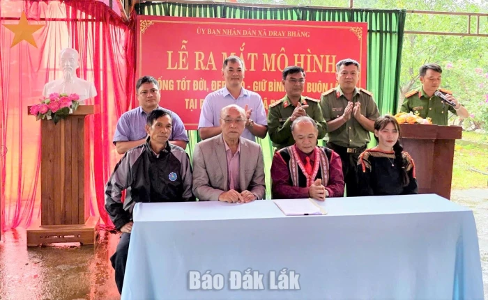 Ra mắt mô hình “Sống tốt đời, đẹp đạo - Giữ bình yên buôn làng” tại Dray Bhăng