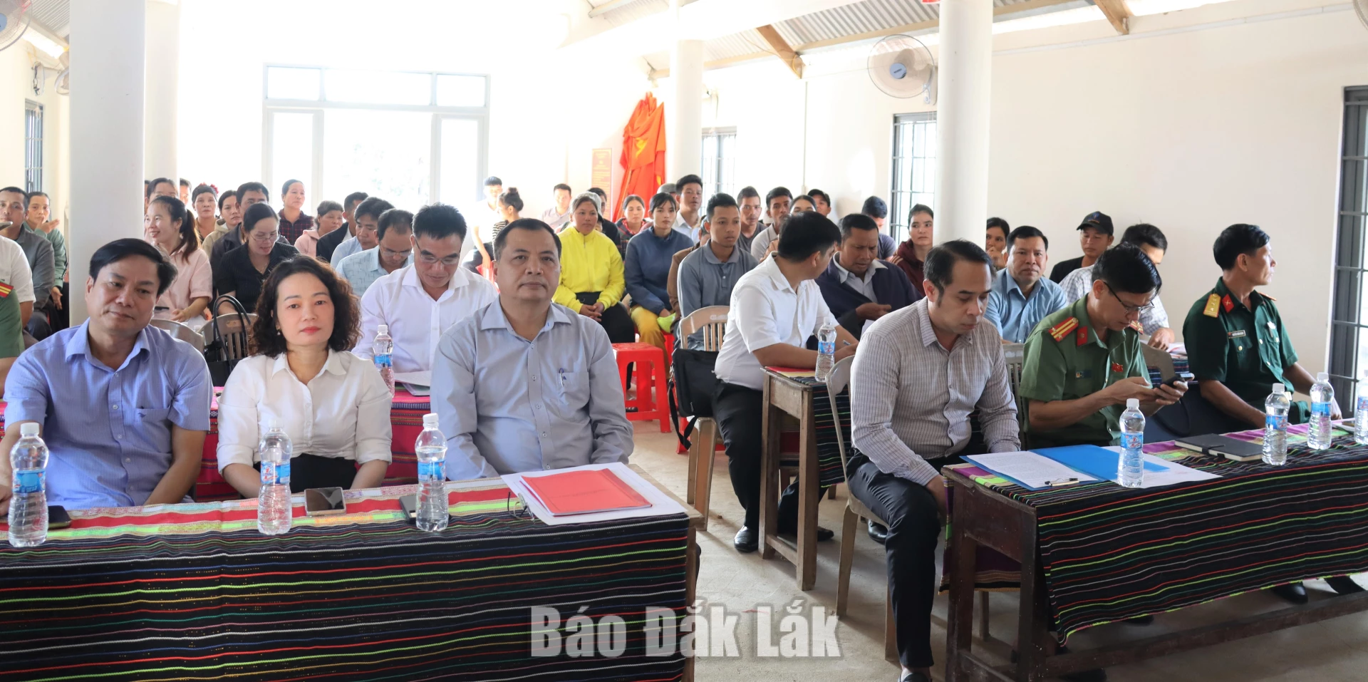 Đại biểu tham dự tại hội nghị.