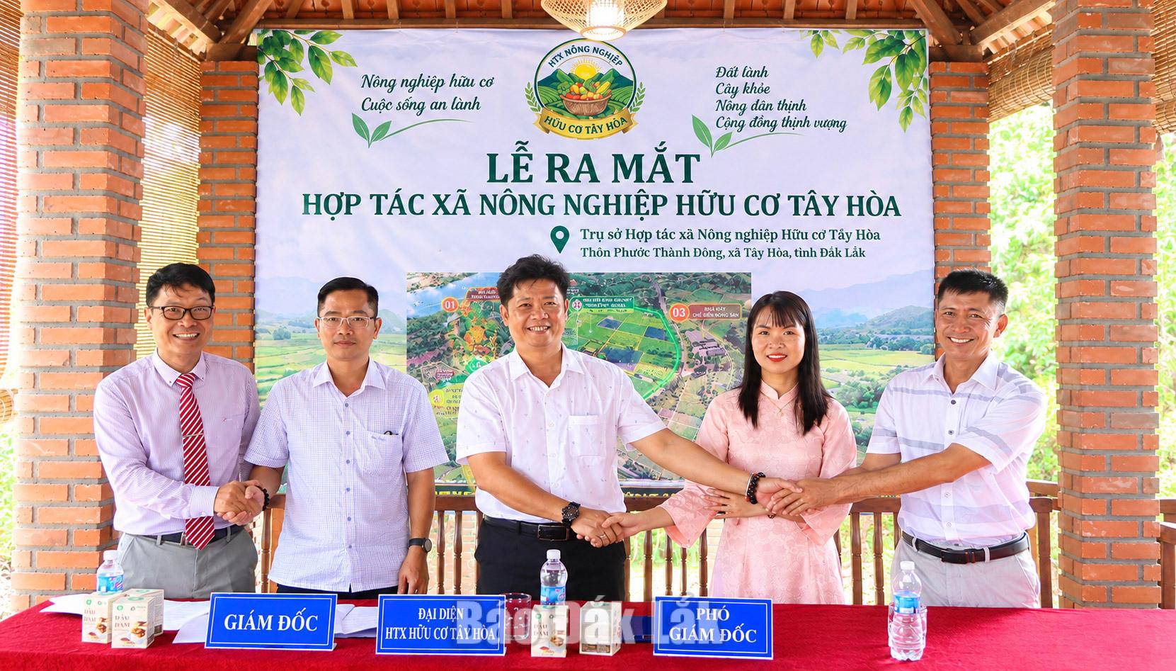 HTX Nông nghiệp hữu cơ Tây Hoà cam kết đồng hành cùng người dân, phục vụ sự phát triển của địa phương.
