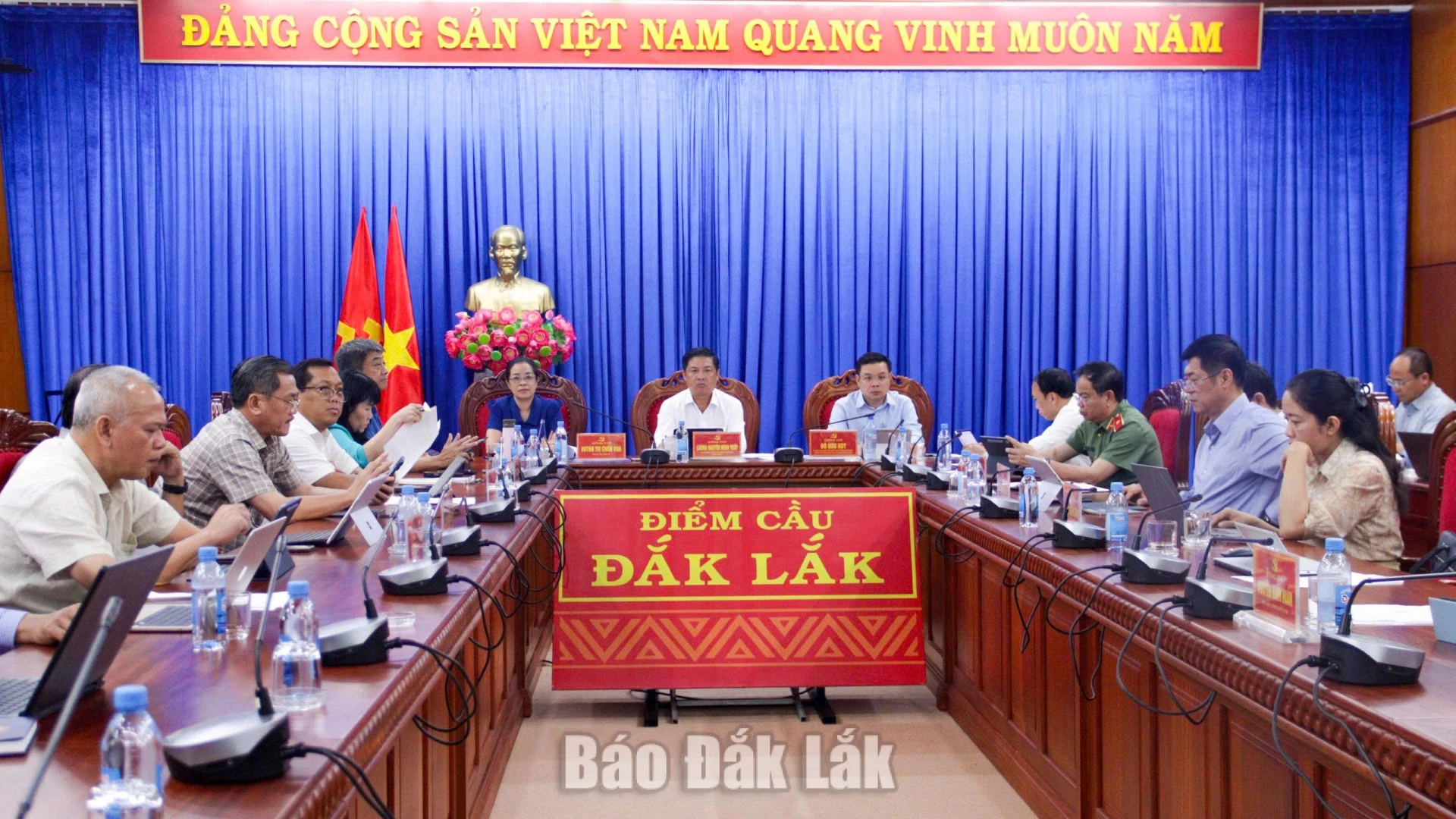 Quang cảnh phiên họp trực tuyến tại điểm cầu Đắk Lắk