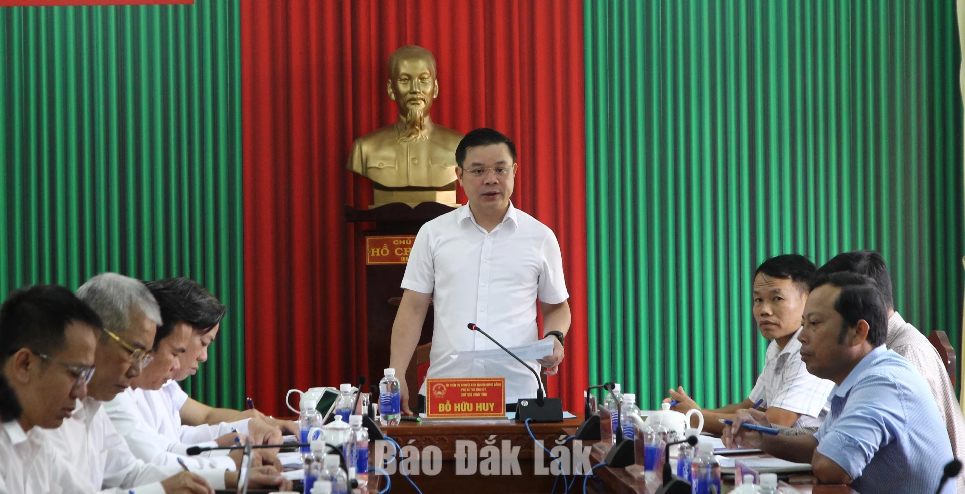 Ủy viên dự khuyết Trung ương Đảng, Phó Bí thư Tỉnh ủy, Chủ tịch UBND tỉnh Đỗ Hữu Huy phát biểu tại buổi tiếp công dân.