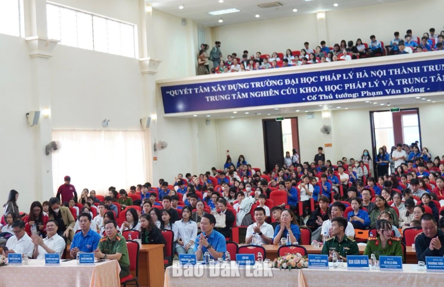 Các đại biểu tham dự 