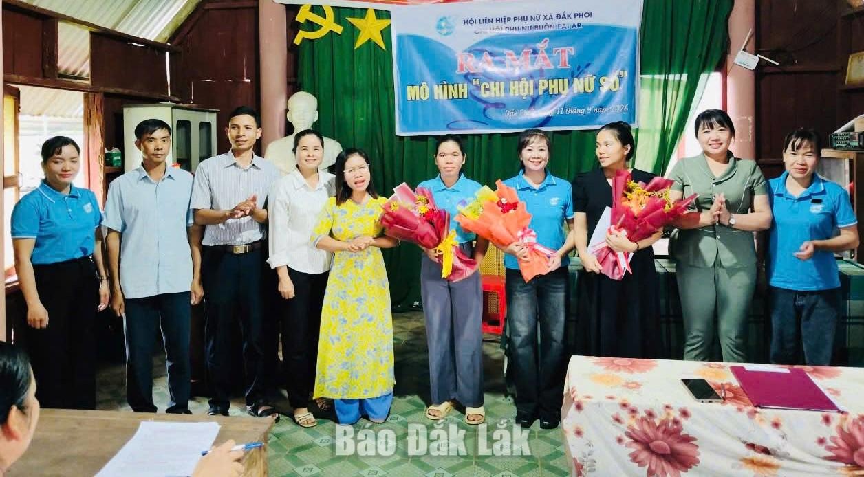 Các hội viên mô hình Chi hội phụ nữ.