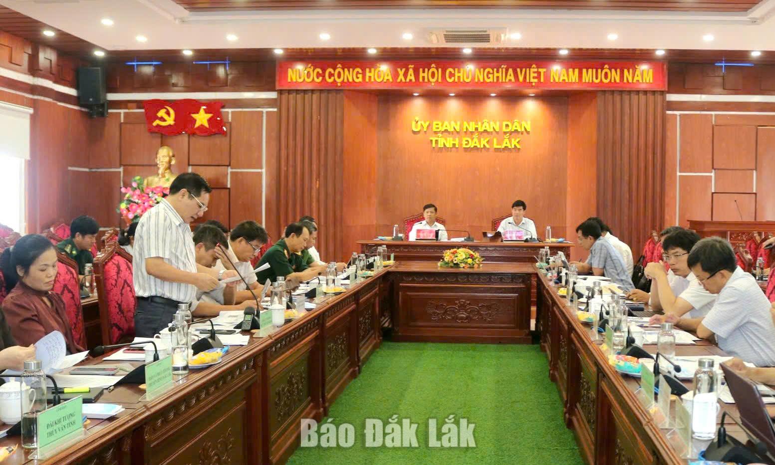 Các đại biểu tham dự hội nghị.