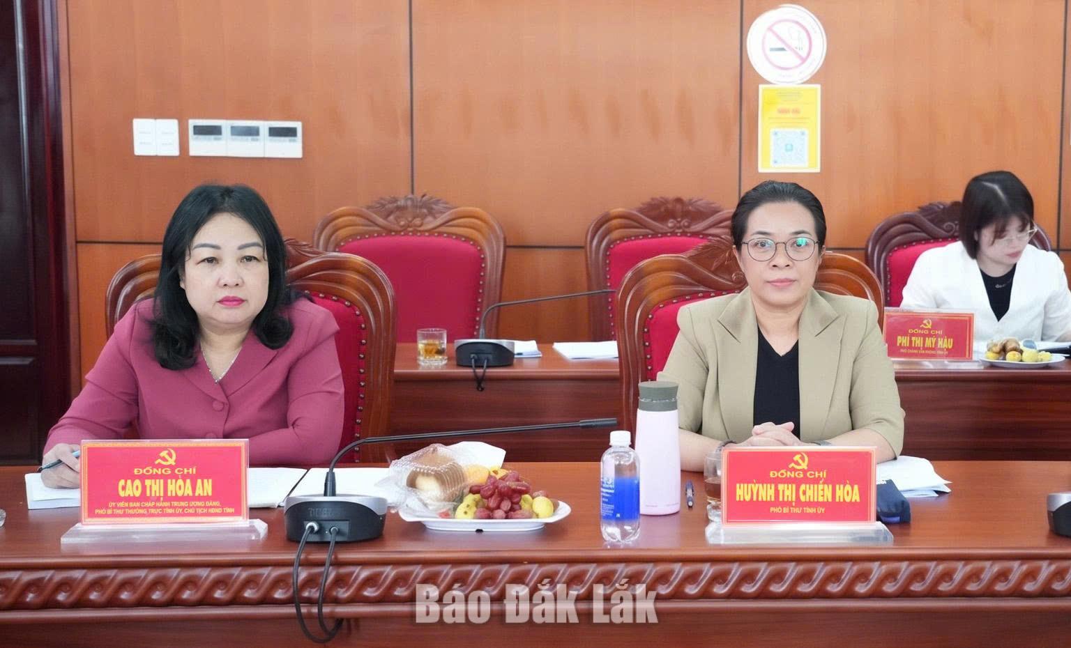 Các đồng chí Thường trực Tỉnh ủy Đắk Lắk dự buổi làm việc.