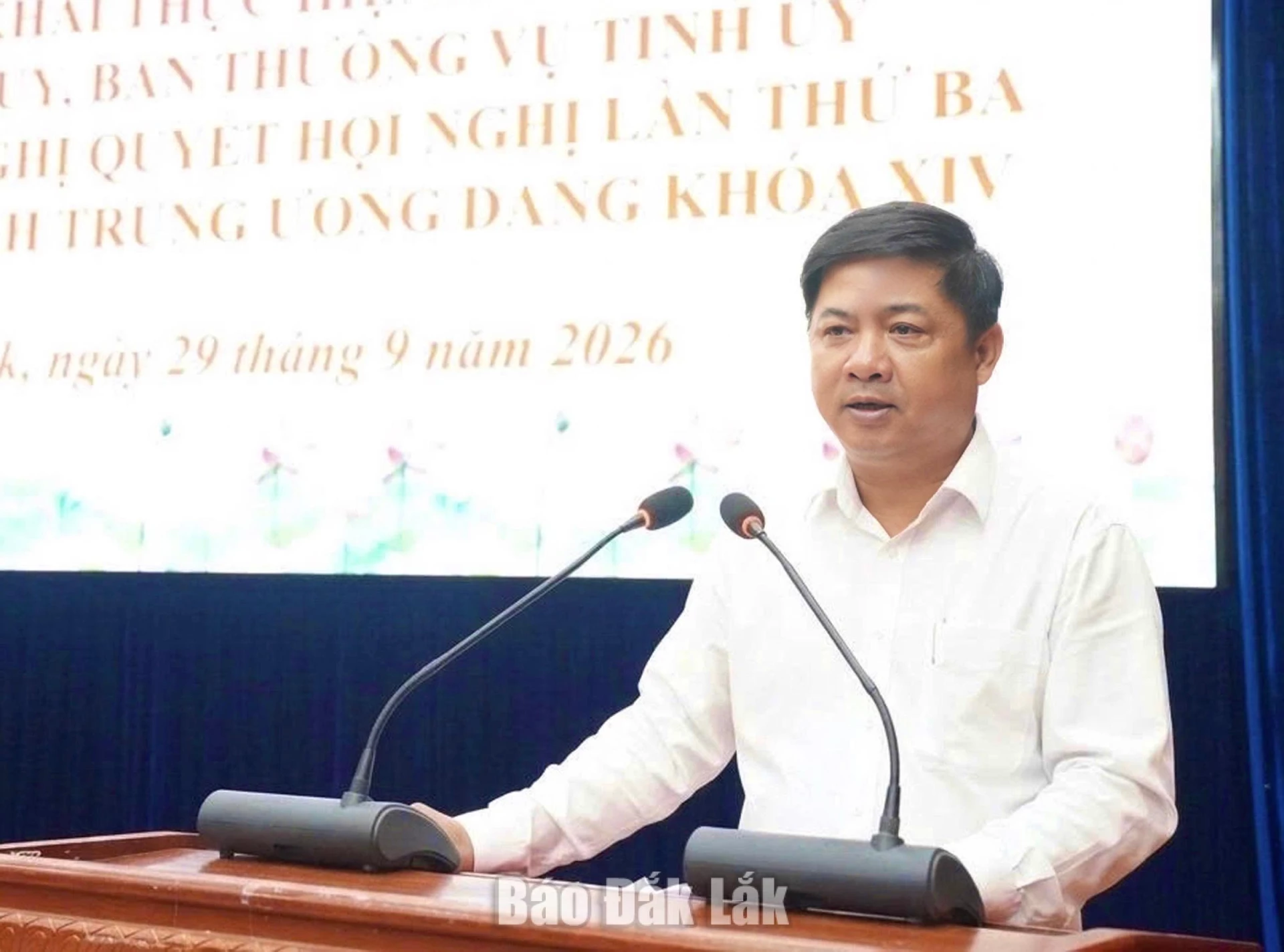 Đồng chí Lương Nguyễn Minh Triết, Ủy viên Trung ương Đảng, Bí thư Tỉnh ủy, Trưởng Đoàn ĐBQH tỉnh phát biểu kết luận hội nghị.