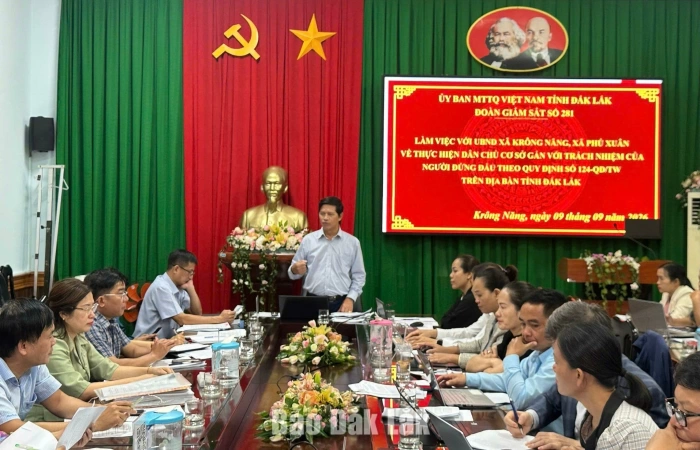Giám sát việc thực hiện dân chủ ở cơ sở tại xã Krông Năng và Phú Xuân