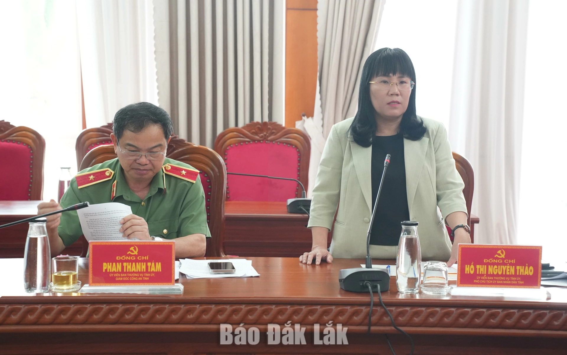 Đồng chí Hồ Thị Nguyên Thảo, Ủy viên Ban Thường vụ Tỉnh ủy, Phó Chủ tịch Thường trực UBND tỉnh phát biểu tại hội nghị.