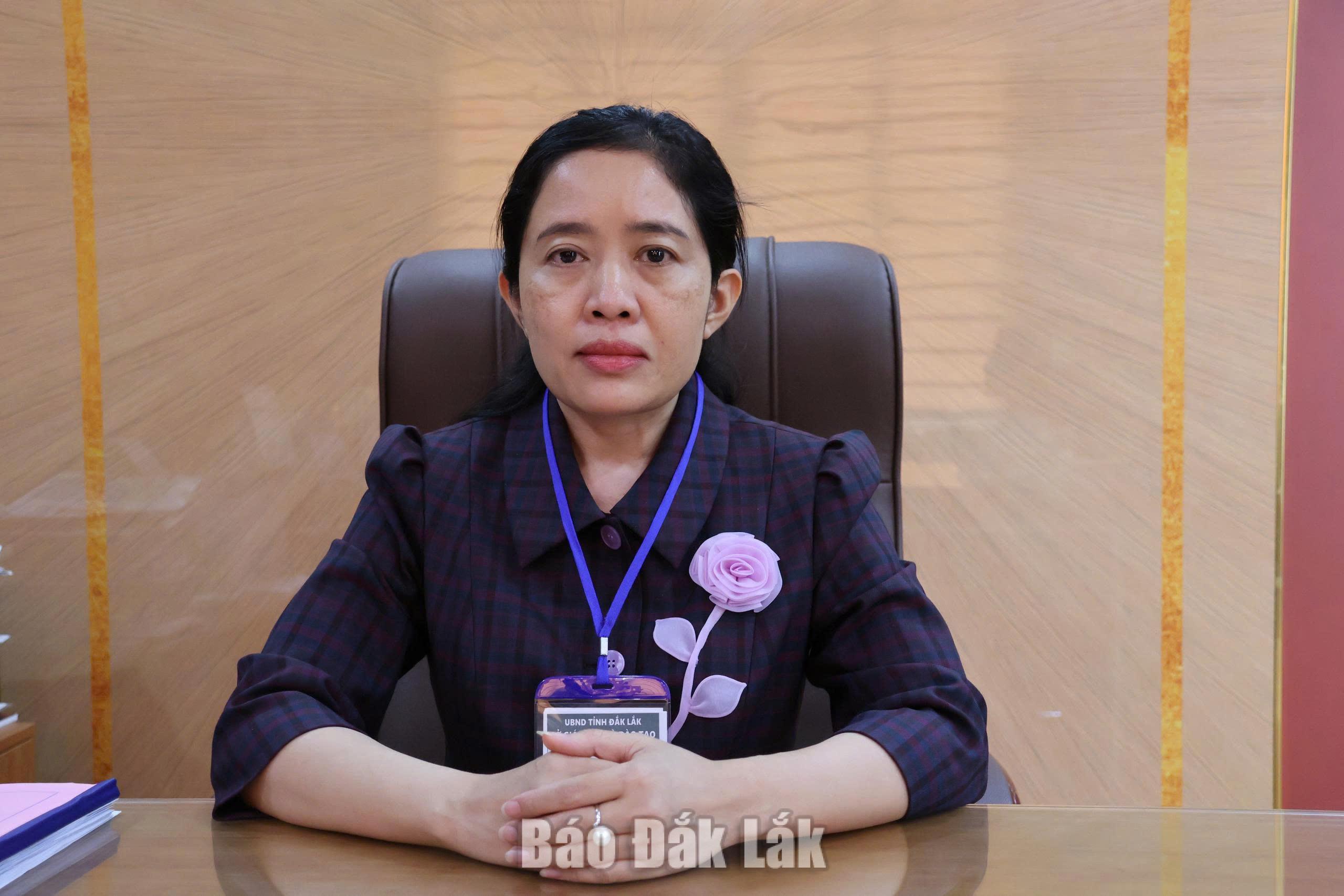  Giám đốc Sở GD-ĐT Lê Thị Thanh Xuân.
 
