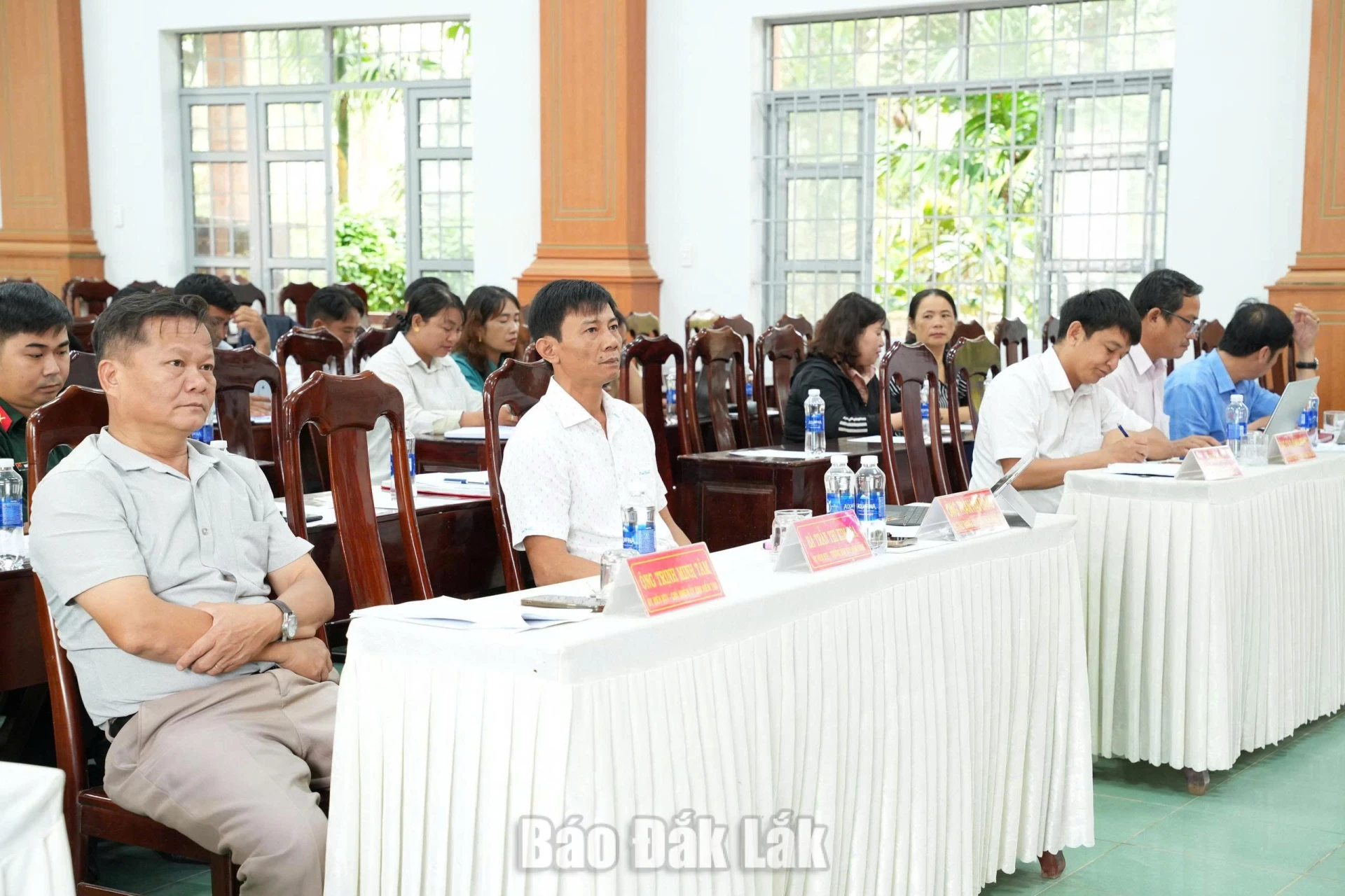 Đại biểu tham dự hội nghị.