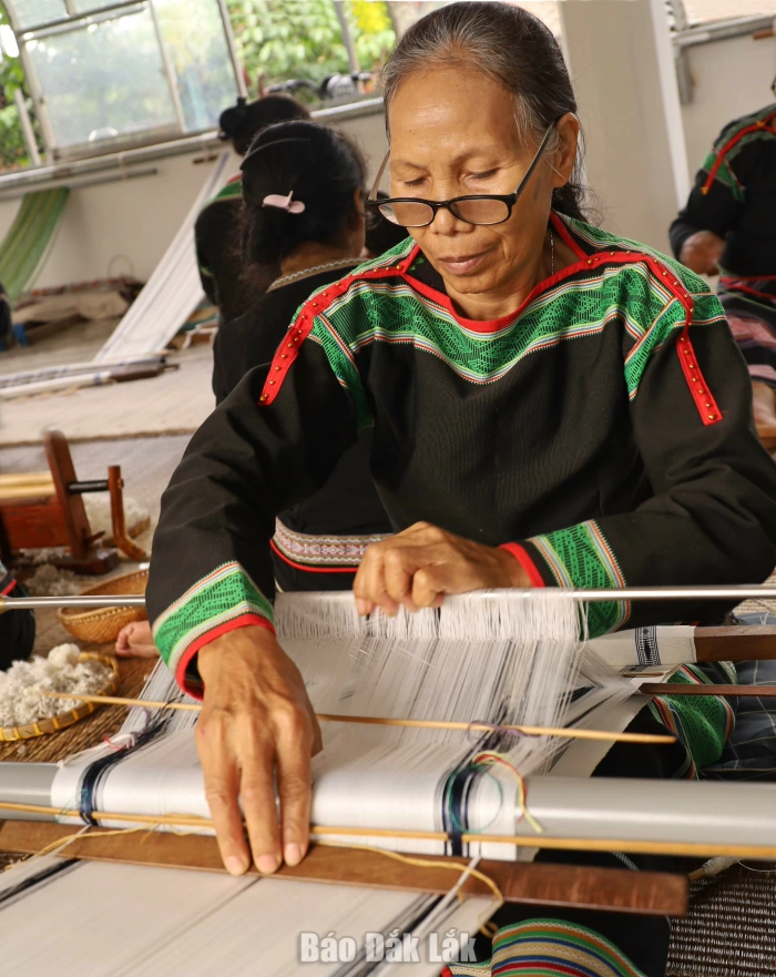 Giữ sắc màu truyền thống